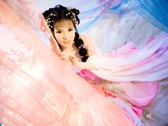 锦雀-九月鹰飞汉服摄影工作室