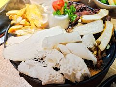 -一朵菌·野生菌探索家火锅(南亚店)
