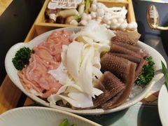 -廖掌柜·重庆鲜货火锅(上海首店)