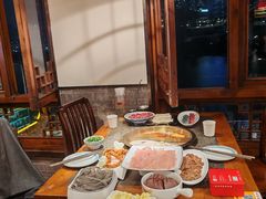 -小天鹅火锅·一线江景洪鼎旗舰店(洪崖洞店)