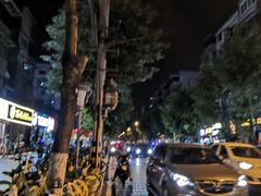 -玉林生活广场