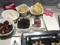 -海底捞火锅鲜切牛肉主题店(长寿路店)