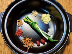 -陆记牛庄·碳锅龙虾烧烤(爱上花园店)