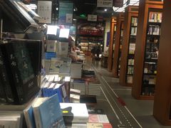 -西西弗书店&矢量咖啡(凯德晶萃广场店)