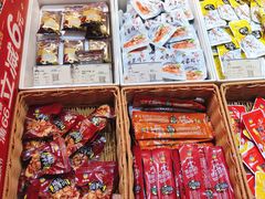 -来伊份(星湖街店)