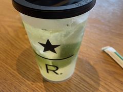 -星巴克臻选(上海合生汇1F店)