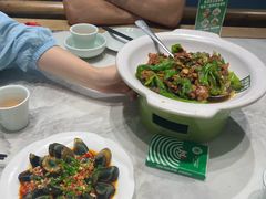 -绿草地·湘菜(酃湖师院店)