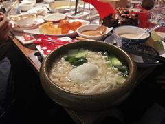 -尚尚仙·酸汤猪手·猪肚鸡火锅(华联万柳购物中心店)