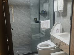-轻住·仰望未来酒店(南昌八一广场店)