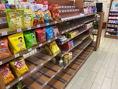 零售区-全家便利店(梅园路店)