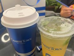 特调·意大利罗勒桃子冰茶-CHARLIETOWN红茶公司(南京万象天地店)