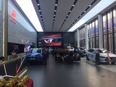 -上海华裕比亚迪4S店