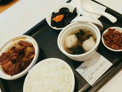 红烧牛腩饭-百事佳烧鸭牛腩(上海虹桥站店)