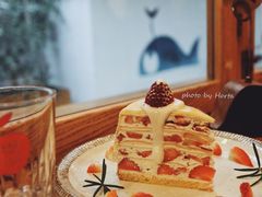 当季鲜草莓蛋糕-懒鱼时光馆(沙坪坝店)