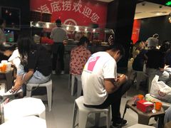 等位区-海底捞火锅(团结桥店)