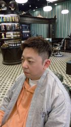 -海文先生国潮烫染男士理发馆