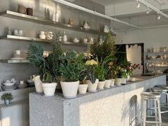-洪小鹏生活美学馆(领SHOW天地店)