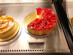 草莓奶酪蛋糕-凯宾美食廊Kempi Deli·凯宾斯基饭店(亮马桥路店)