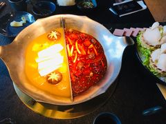 台式麻辣花胶鸡鸳鸯锅-湊湊火锅·茶憩(世博大道店)