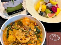 -W COLLECTIVE  DESSERT SHOP
