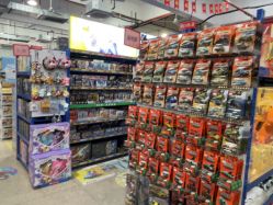 -逝水玩具折扣店