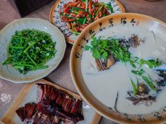 葱爆河虾-75幢私房菜馆