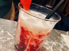 草莓酱珍珠奶茶-港丽餐厅