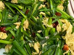 -郑小二山东特色炒鸡店(红小巷店)