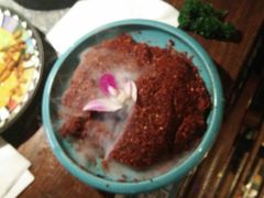 -老牌坊云南鱼豆花火锅(哈西万达店)