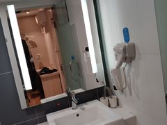 -汉庭(济南高新区凤凰路店)