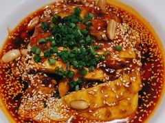 -渝信川菜 · 川味家常菜(财富购物中心店)