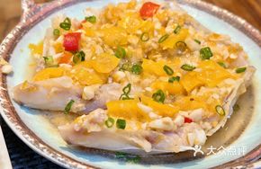 Steamed Fish Lings with Yellow Pepper Sauce