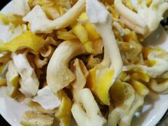 -东巴谷野生菌火锅餐厅