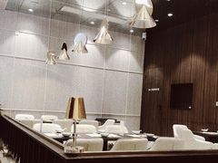 -钟书阁(群光广场店)
