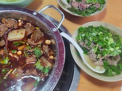 -大众跷脚牛肉馆·非遗传承单位(峨眉山店)