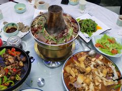 -撒拉人家.酸菜牦牛肉火锅