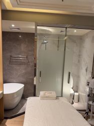 -香港倾城国际·美容美体中心