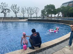 -上海滴水湖皇冠假日酒店
