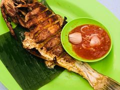 -明记烧鱼美味店