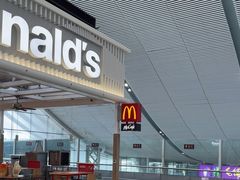 -麦当劳(深圳北站B2检票口楼上)