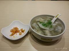 -南城香·饭香串香馄饨香(青年路店)
