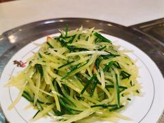沙葱土豆丝-内蒙联营烧麦 草原石榴红(护国寺店)