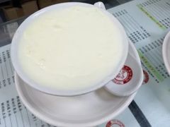 -义顺牛奶公司