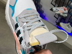 -阿迪达斯(武林银泰三叶草店)