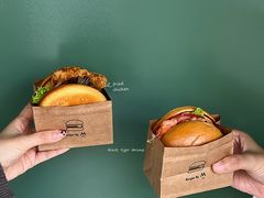 -M Stand(南京新街口金鹰店)