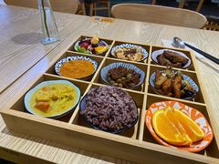 -轻蔬不用等·素食(江苏路店)