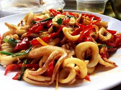 -三亚火车头万人海鲜广场