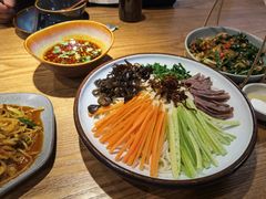 招牌凉米线-麦麦山云南菜(复地活力城店)