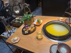 -一朵菌·野生菌探索家火锅(南亚店)