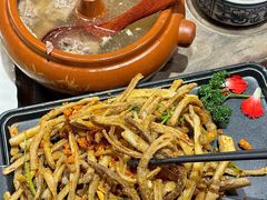 -雀舞云南菜(天津天河城购物中心店)